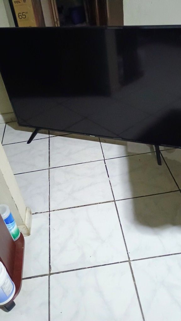 Técnicos TV. HISENSE 60 work/Off $120