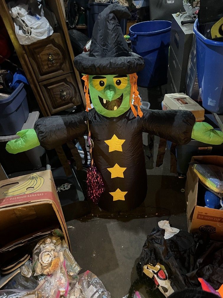 4ft Inflatable Halloween Witch Self Inflating Outdoor Blow Up Huntington Home