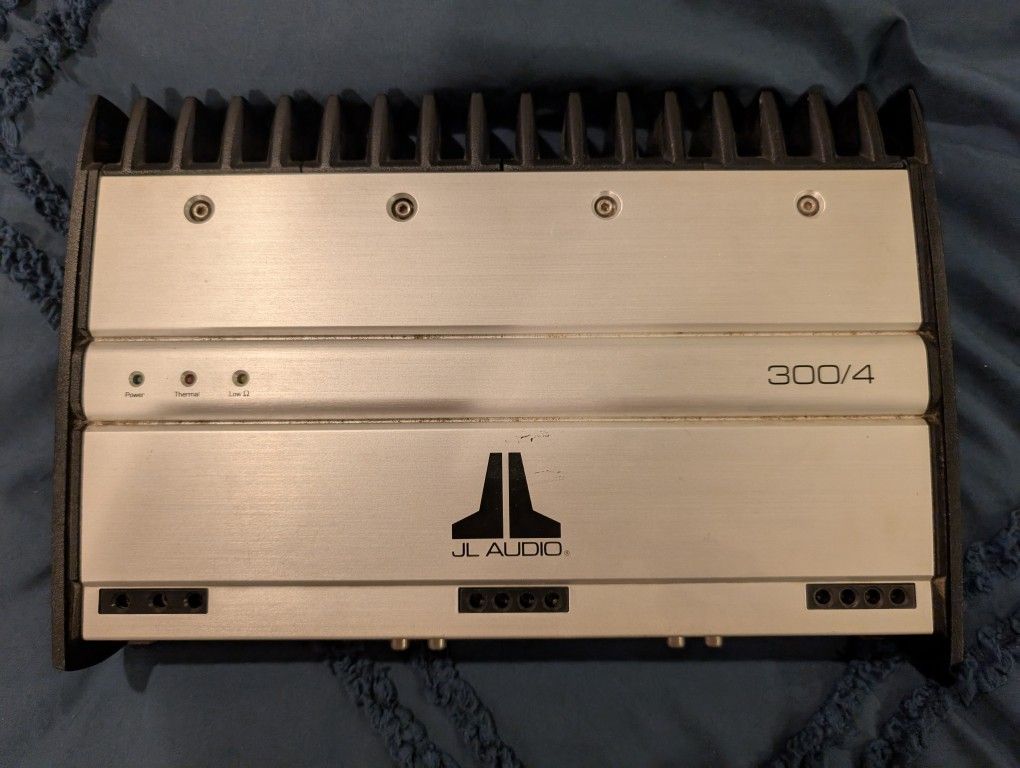 JL Audio 300/4 Amplifier