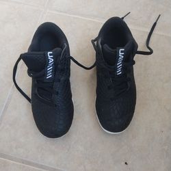 Under armour kids baseball shoes