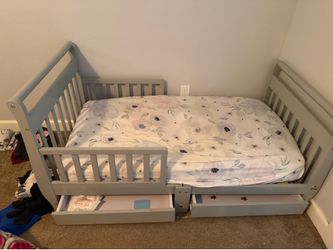 Toddler bed