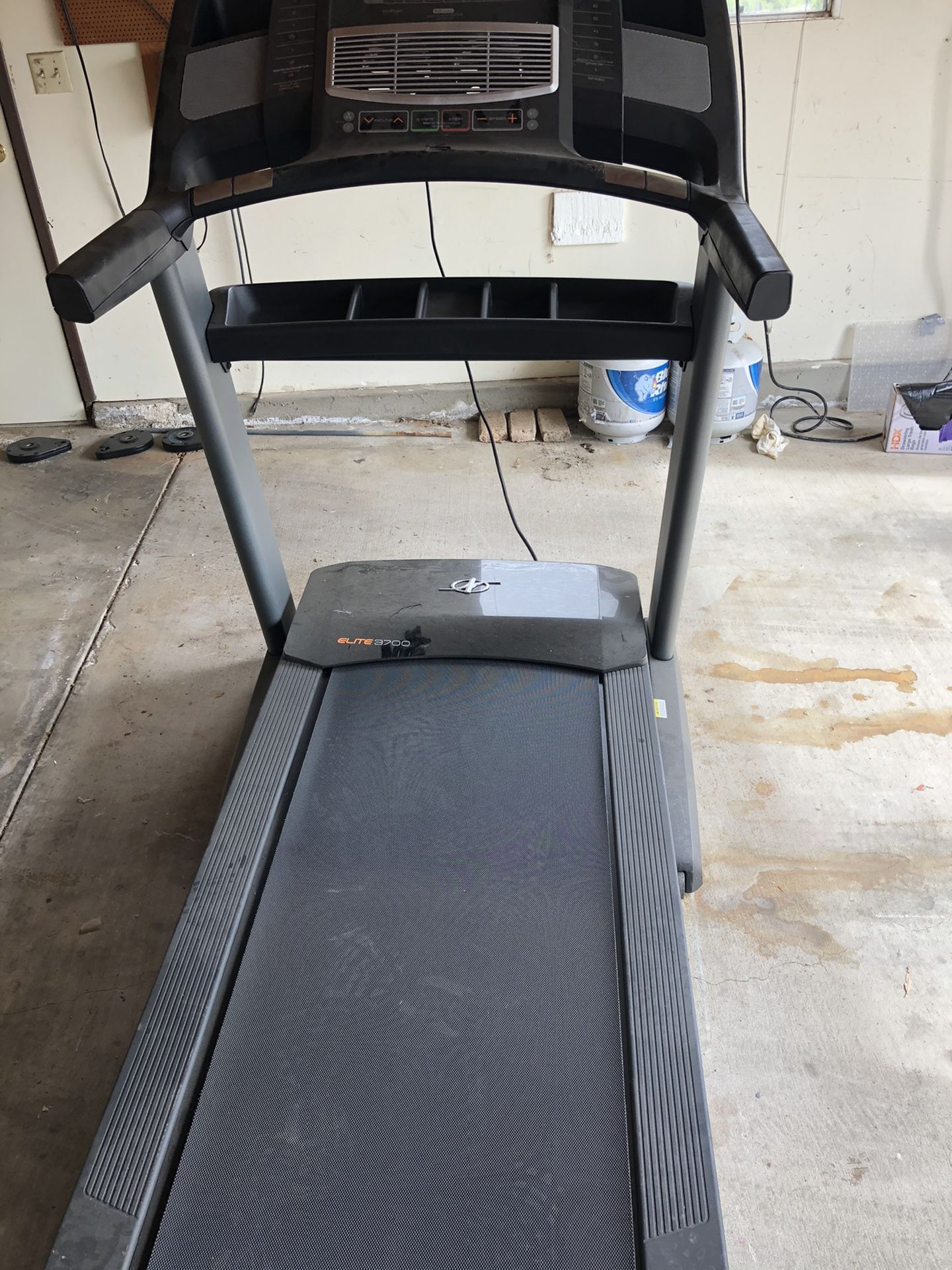 NordicTrack Elite 3700 treadmill