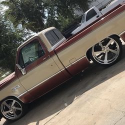 Twisted Rally Staggered 22x9 - 22x11 Brushed Face Polished Lip With 265/35/22- 295/3022 Tires