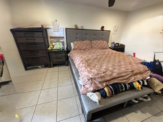 California King Bedroom Set **No Mattress”
