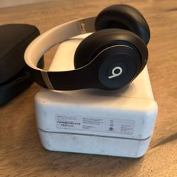 Beats Studio Pro