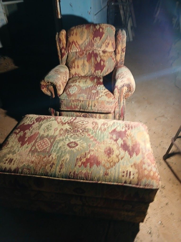 Living ROOM Chair And Oversize OTTOMAN