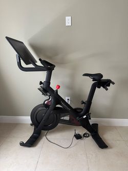 Peloton Bike Plus 2021 - About 19 Rides - Coral Gables