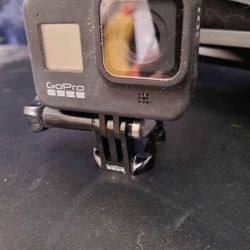 Go Pro Hero 8 With Dual Charger And Extra Battery
