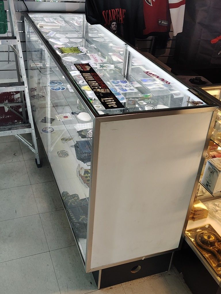 Display Cases For Store Or Collector Enthusiast
