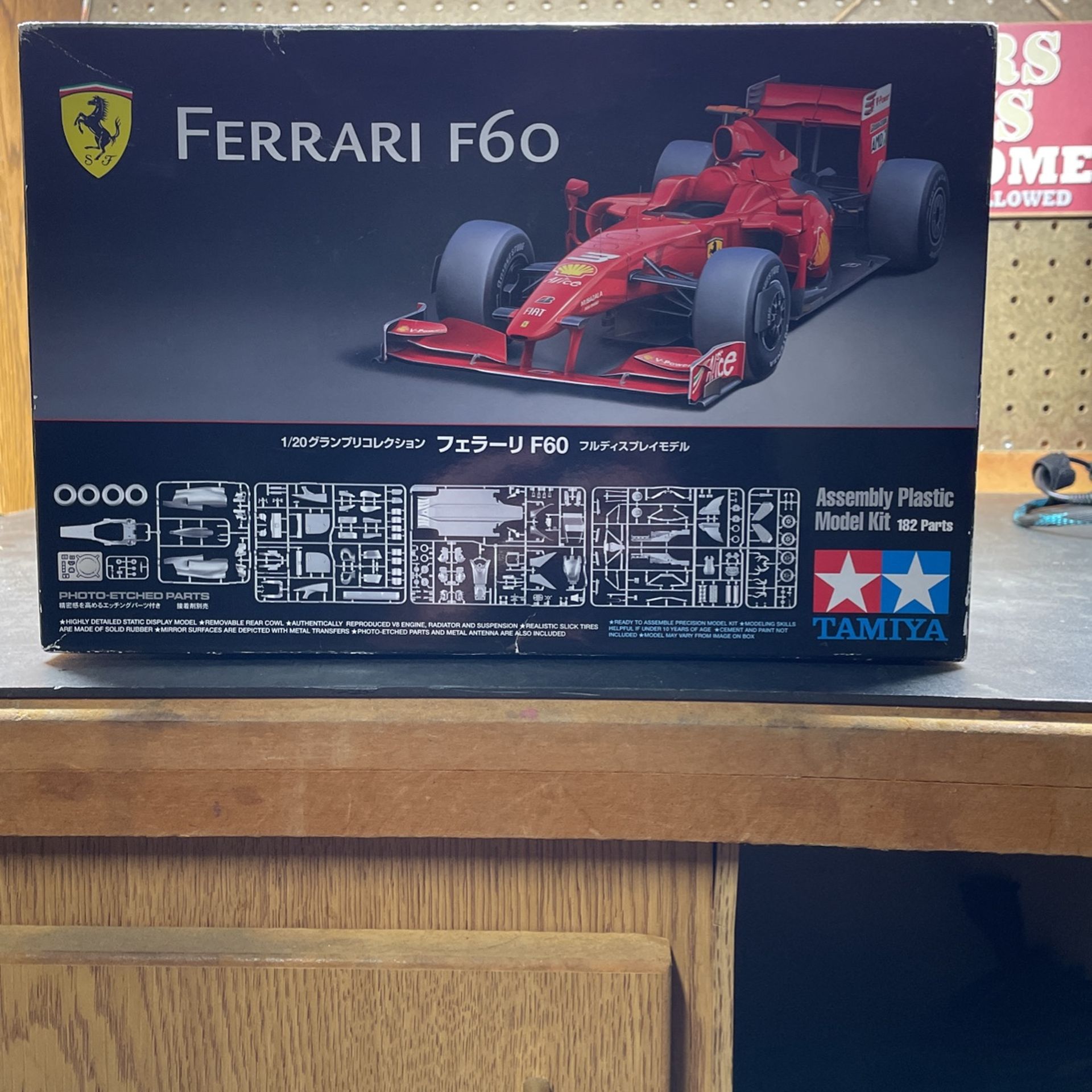 Tamiya Ferrari F60 1/20 Scale Model