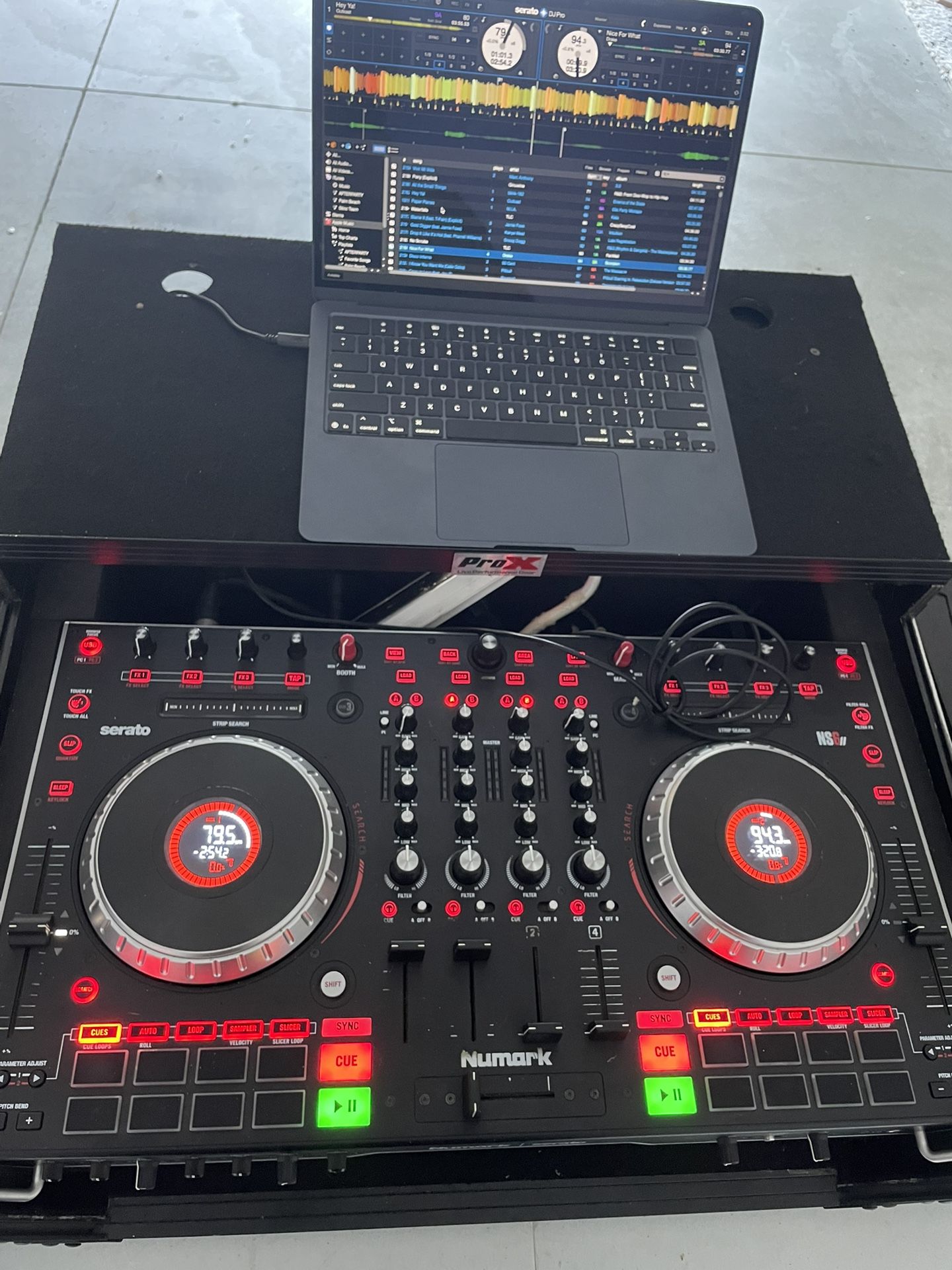 Complete DJ Setup