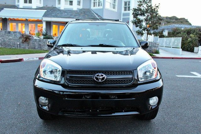 Very Nice 2005 Toyota RAV4-2WDWheels Cool