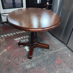 Ethan Allen Antique Pine Old Tavern Dining Table