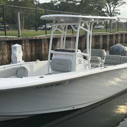 2019 Sportsman 23 ‘ Center Console