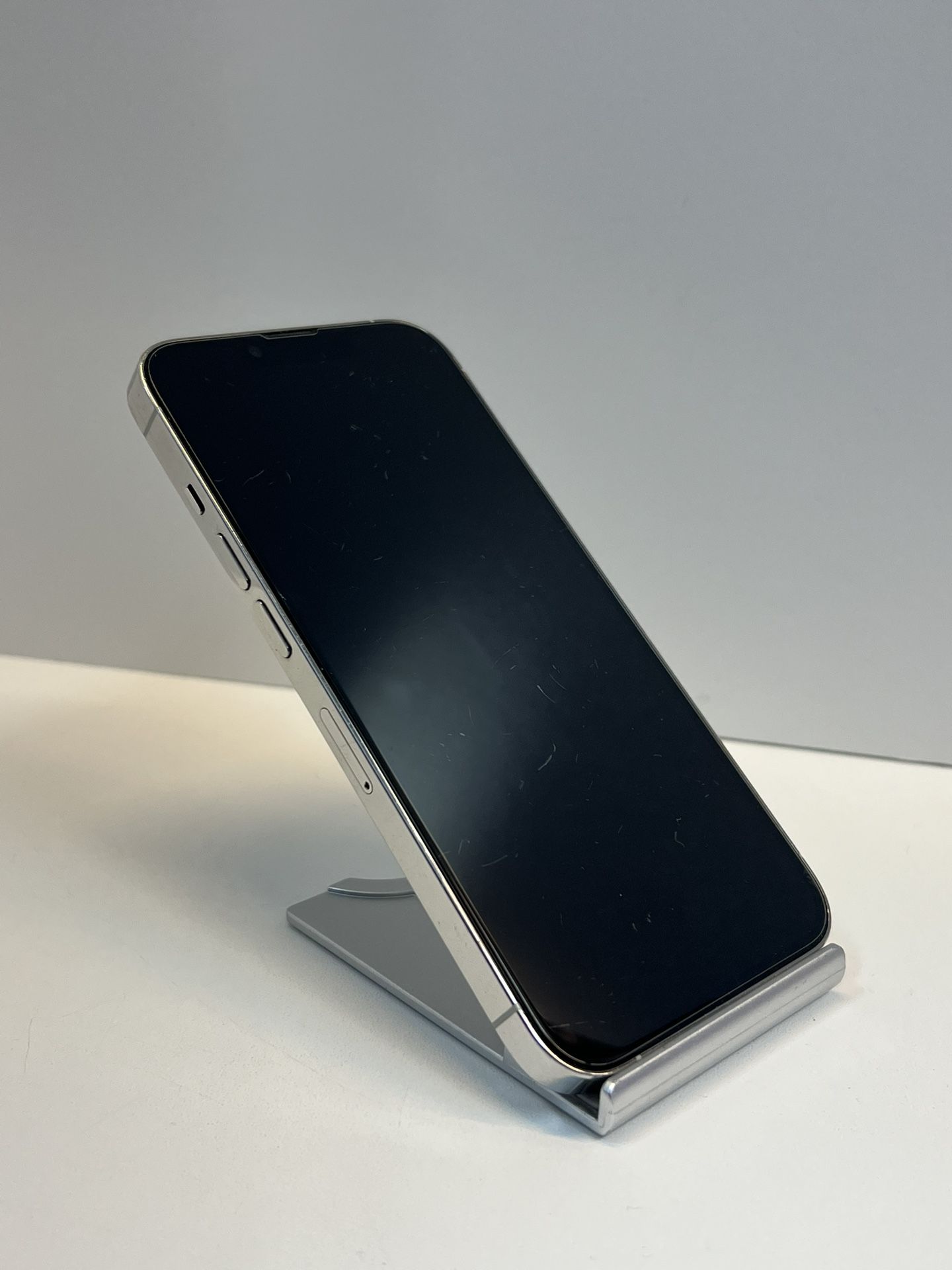 Apple iPhone 13 Pro 256gb. ( UNLOCKED )