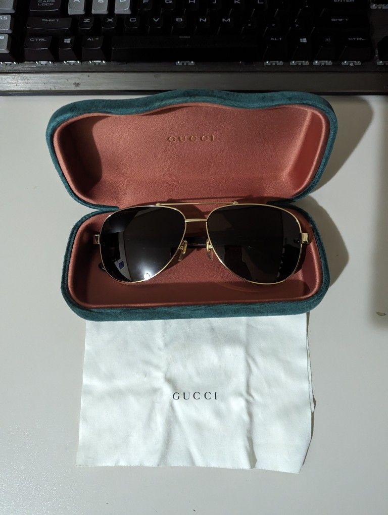 Gucci Sunglasses 