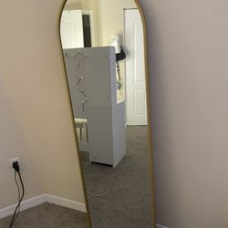 Full sized mirror Gold 