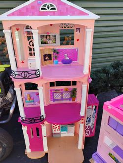 Barbie Doll House