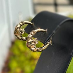 Jewelry 10k hollow yellow gold round king heart hoop earrings 0.80g