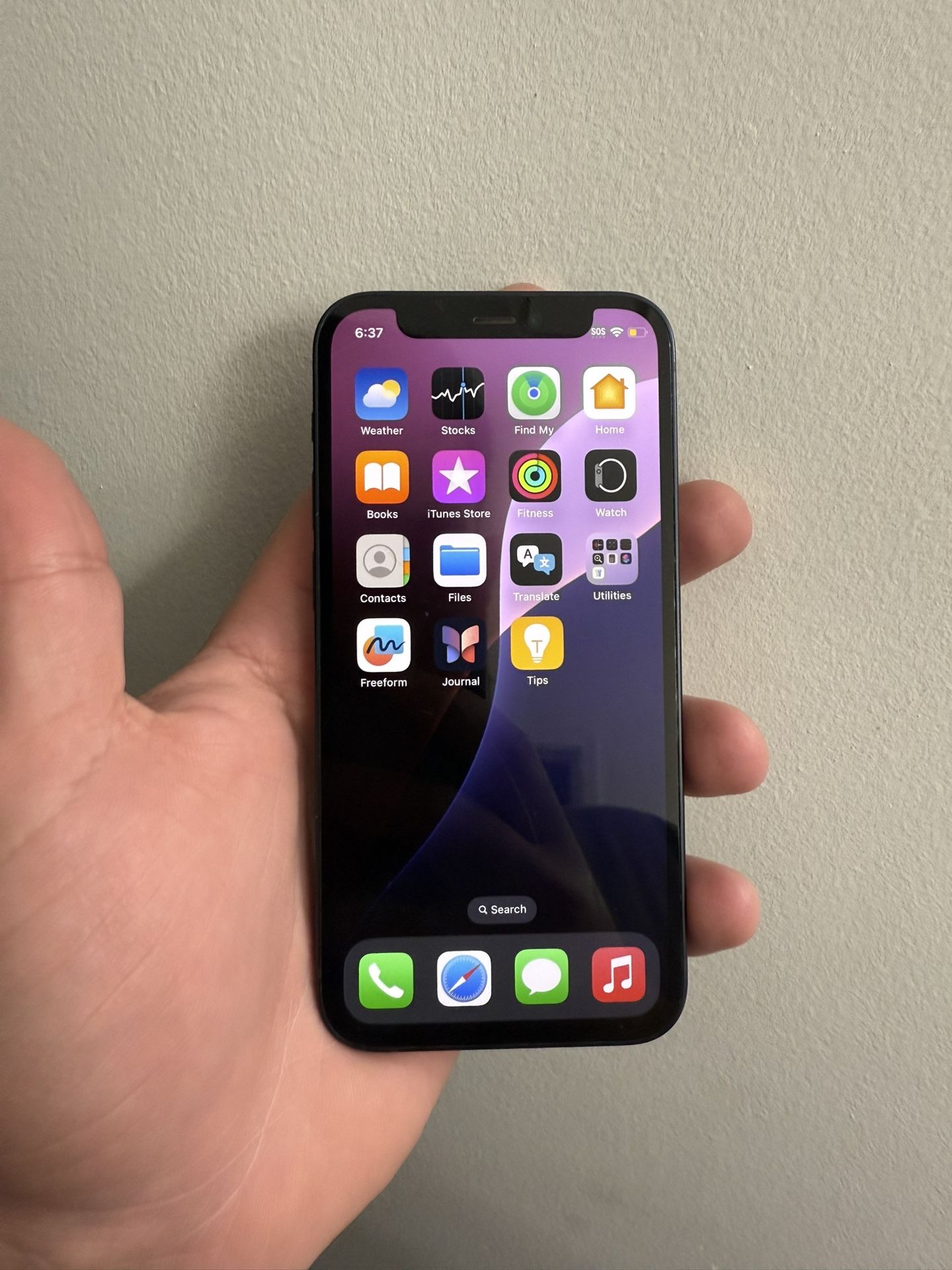 iPhone 12 mini 128gb Factory unlocked works with all carriers, Verizon, AT&T, T-Mobile, metro pcs, cricket, Obama, all of them