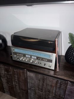 FOR SALE: Stereo & Turntable