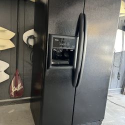 Excellent Working Kenmore Side-By-Side Refrigerator Freezer Black