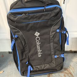 Columbia 26” Free Roam Wheeled Luggage - Expandable