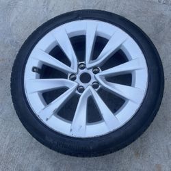 1 - 235/40r19 5x114.3 5x4.5 Tesla Model 3 Y Rim Wheel With Tire Sensor 2022 DOT !