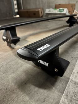 Thule Evo Clamp Roof Rack Crossbars 55” – Excellent Condition