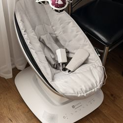 4moms MamaRoo Multi-Motion Baby Swing, Bluetooth Enabled with 5 Unique Motions, Grey
