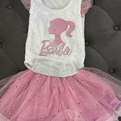 Dress Barbie 