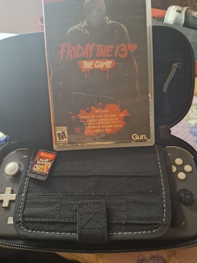 Nintendo Switch Lite + 2 Games