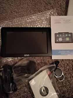 Onn 7" On-Dash Touchscreen with CarPlay and Android Auto