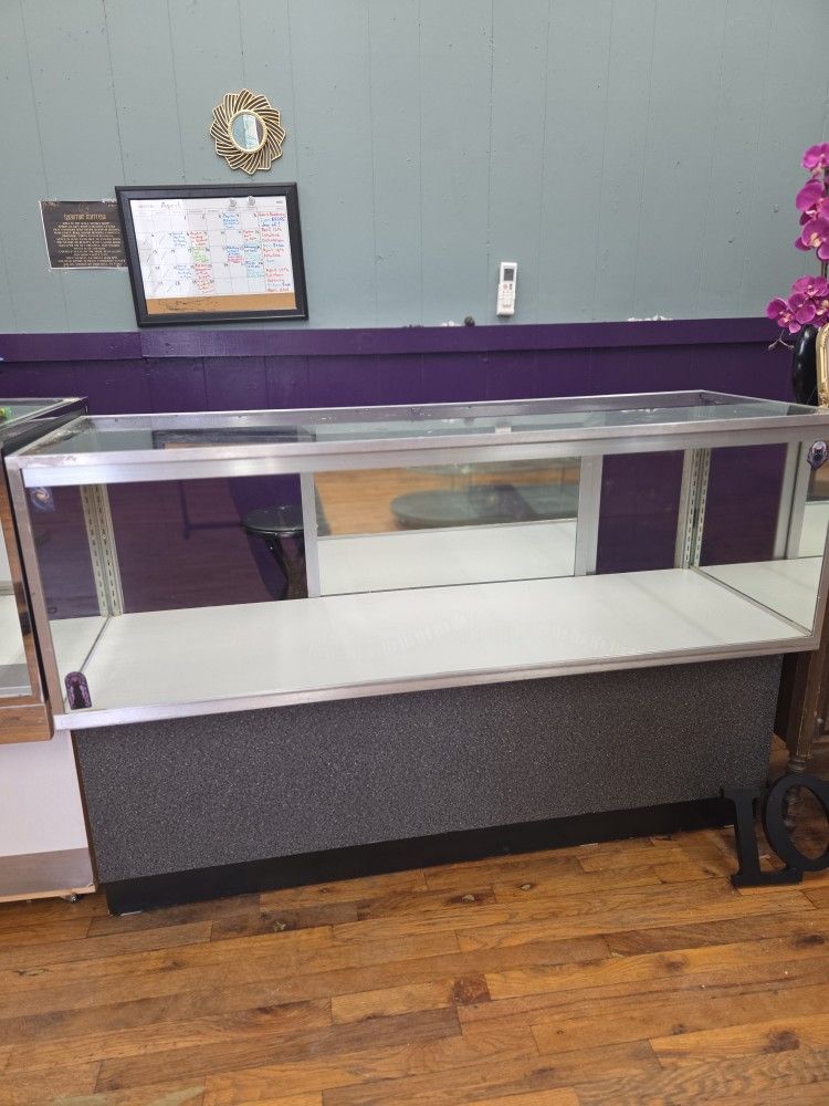 Glass Display Fixture