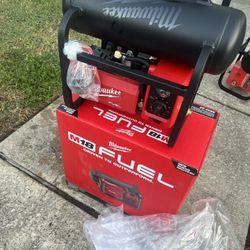 Air Compressor Milwuake M18