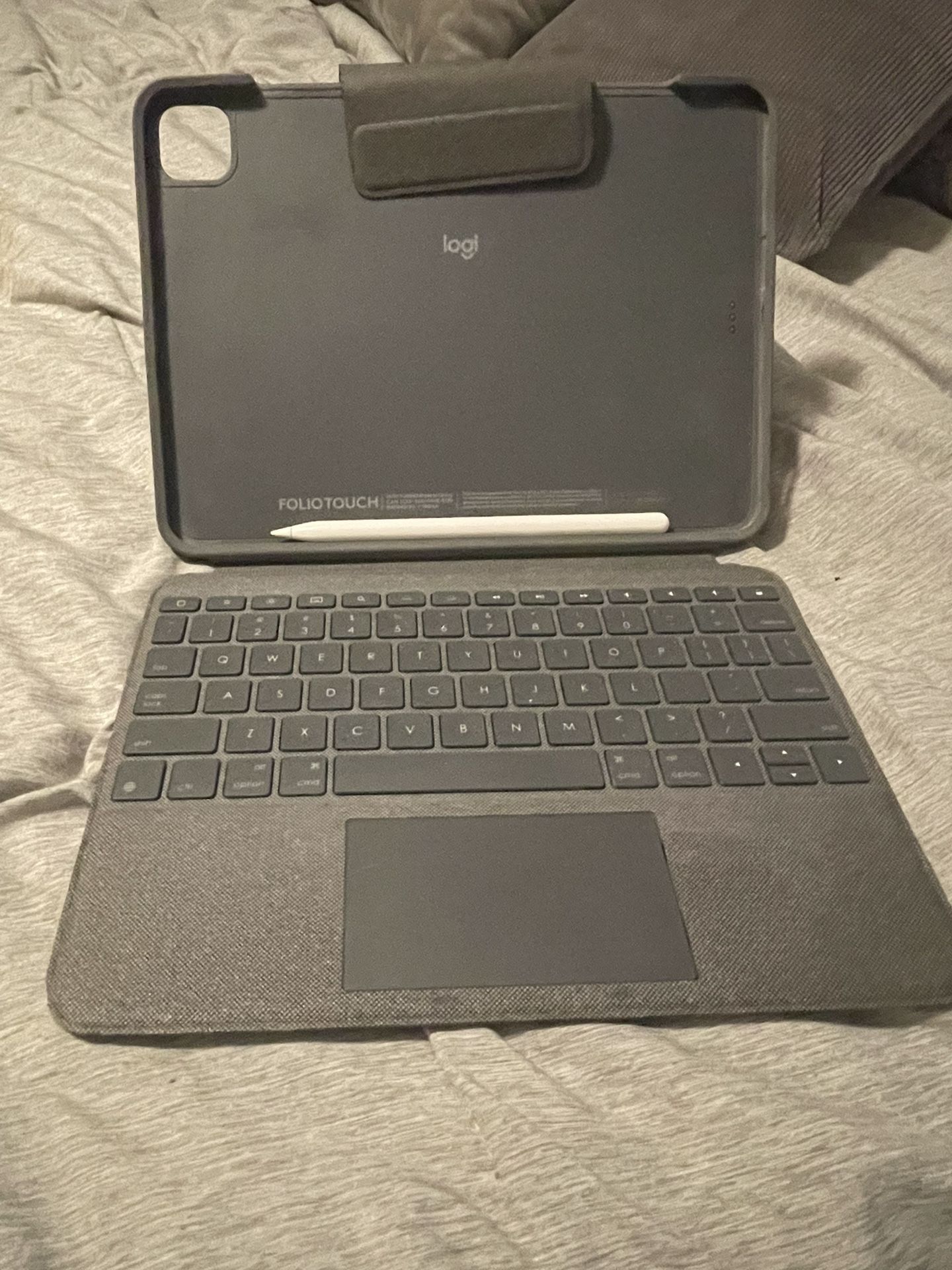 Logitech Folio Touch iPad Keyboard case