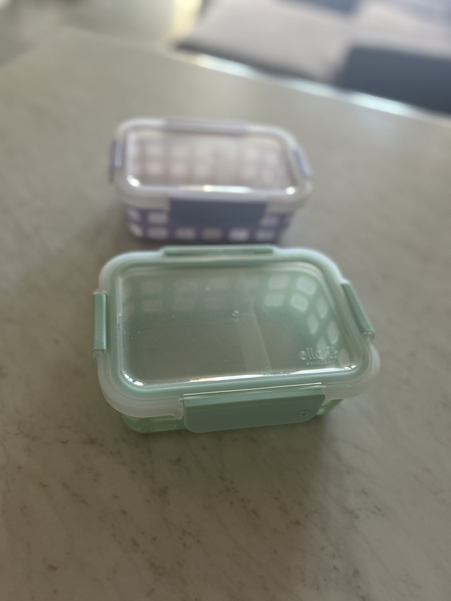 Lots Of Kitchen Items 