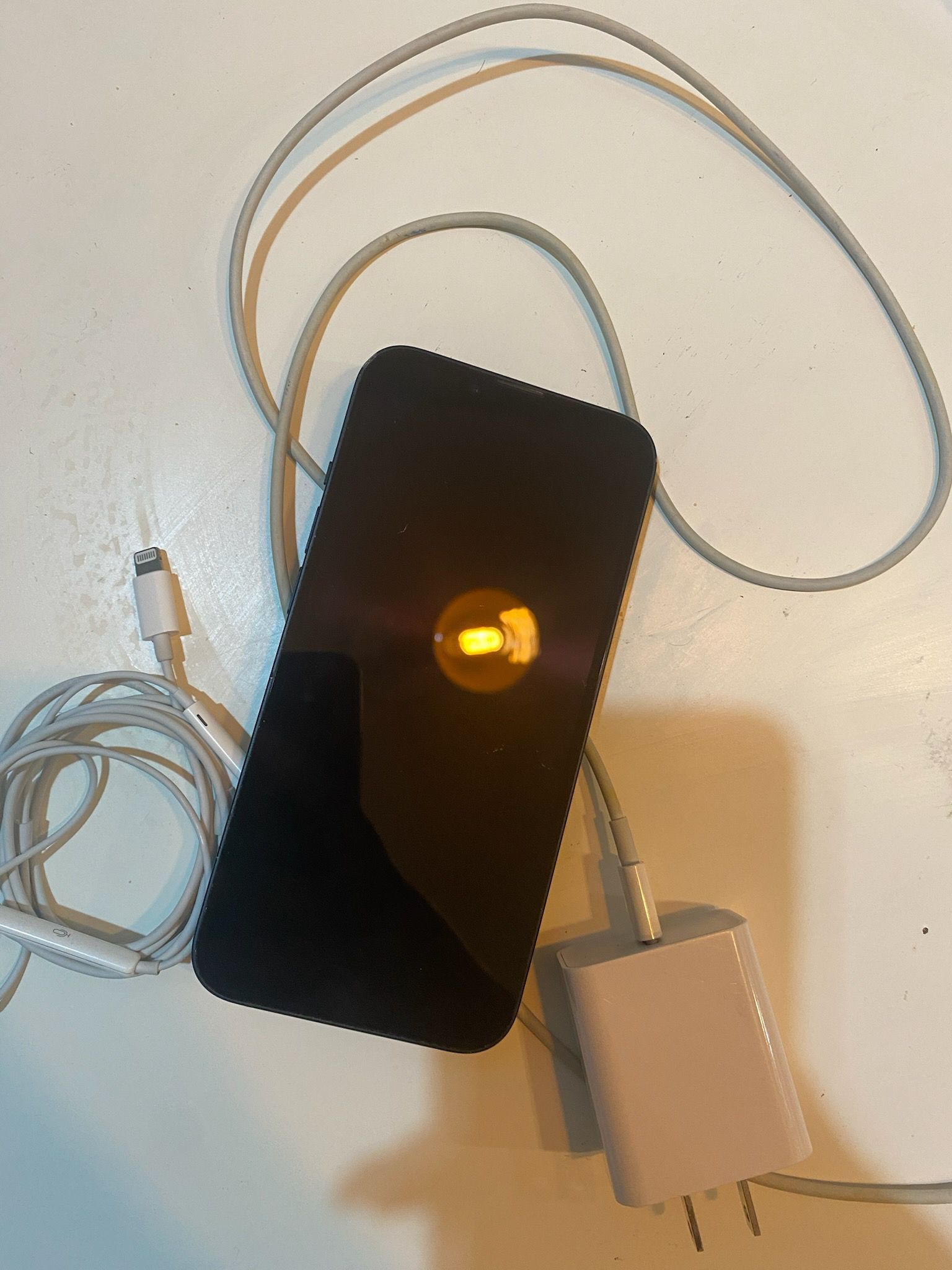 iPhone 13 Black - 128GB - Unlocked - Great Condition + Charger & Earphones