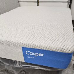 LIKE NEW! Casper Dream Queen Mattress - Delivery Available
