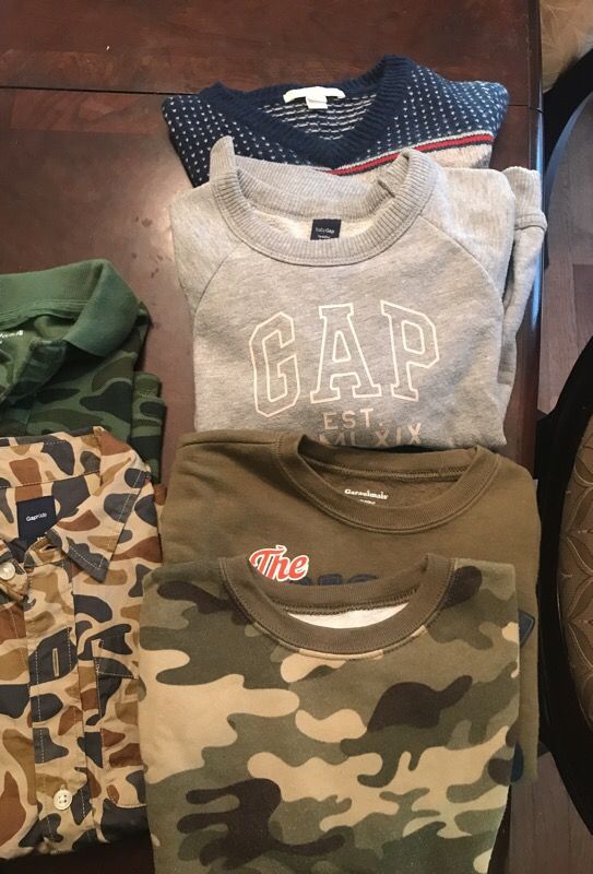 Boys size 4/5 sweaters and shirts