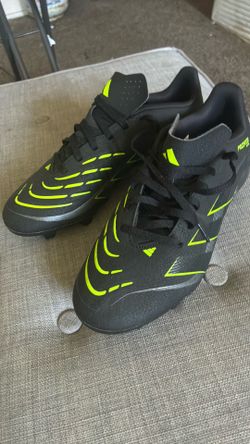 Soccer cleats