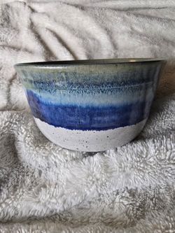 Handcrafted stoneware ceramic bowl
