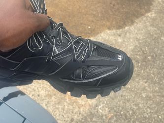 Tracks size 11