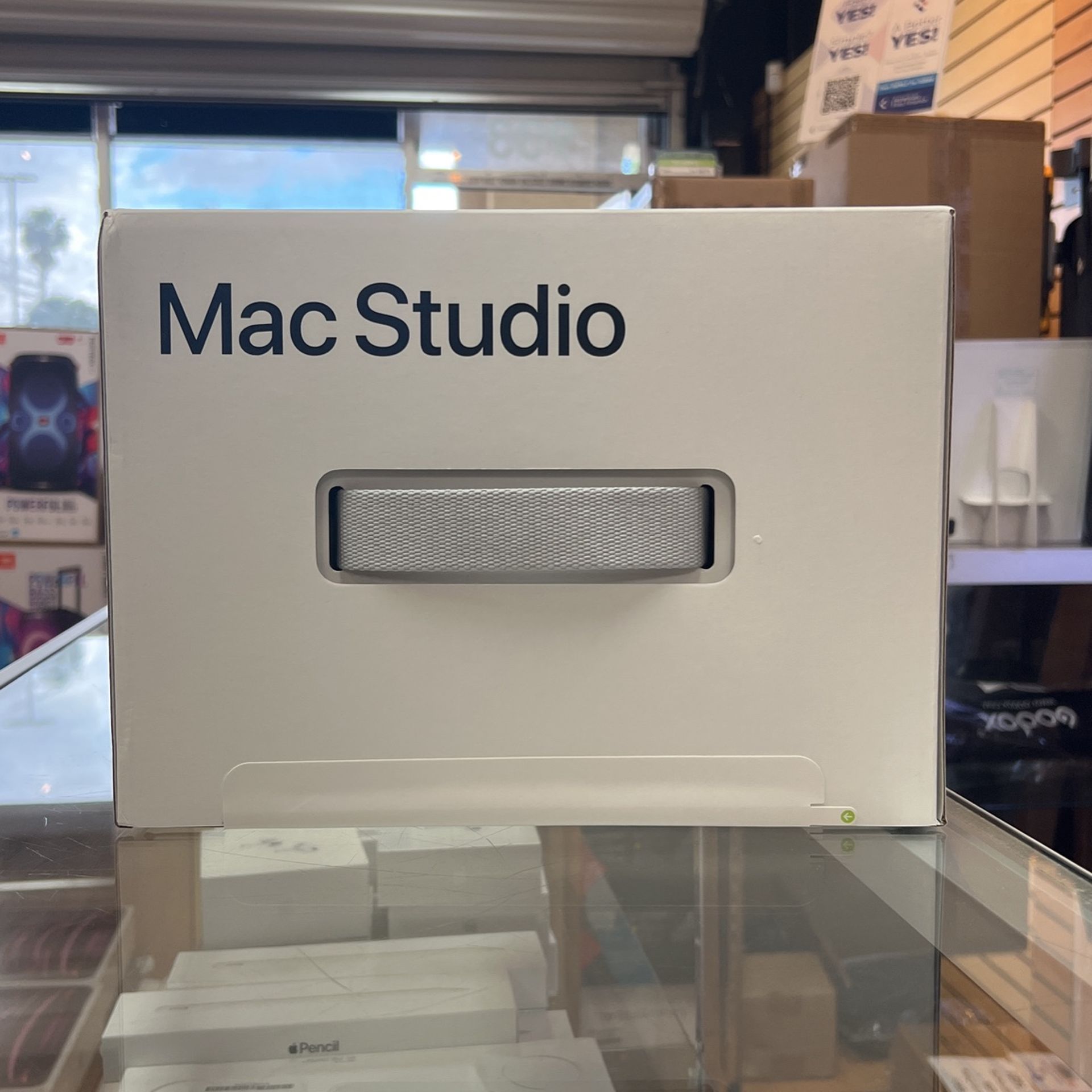 Mac Studio M2 Ultra 24Cpu 60Gpu 64Ram TB SSD