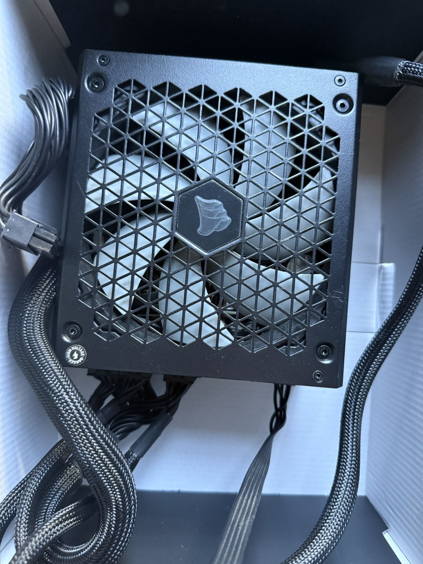 CORSAIR - RMx Series RM850x 80 PLUS Gold