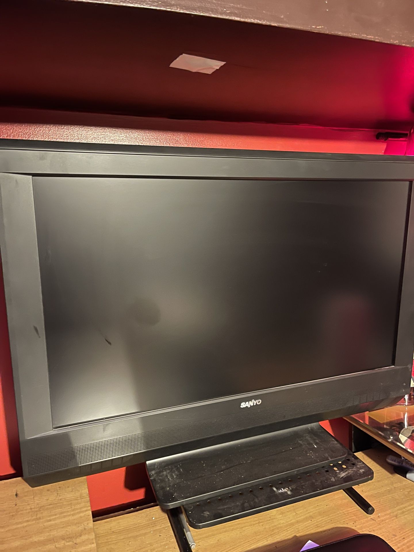 30” Monitor TV