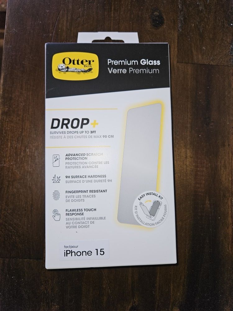 OtterBox AMPLIFY GLASS ANTIMICROBIAL PRIVACY Screen Protector for iPhone 15