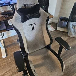Secret Labs Titan Gaming Chair