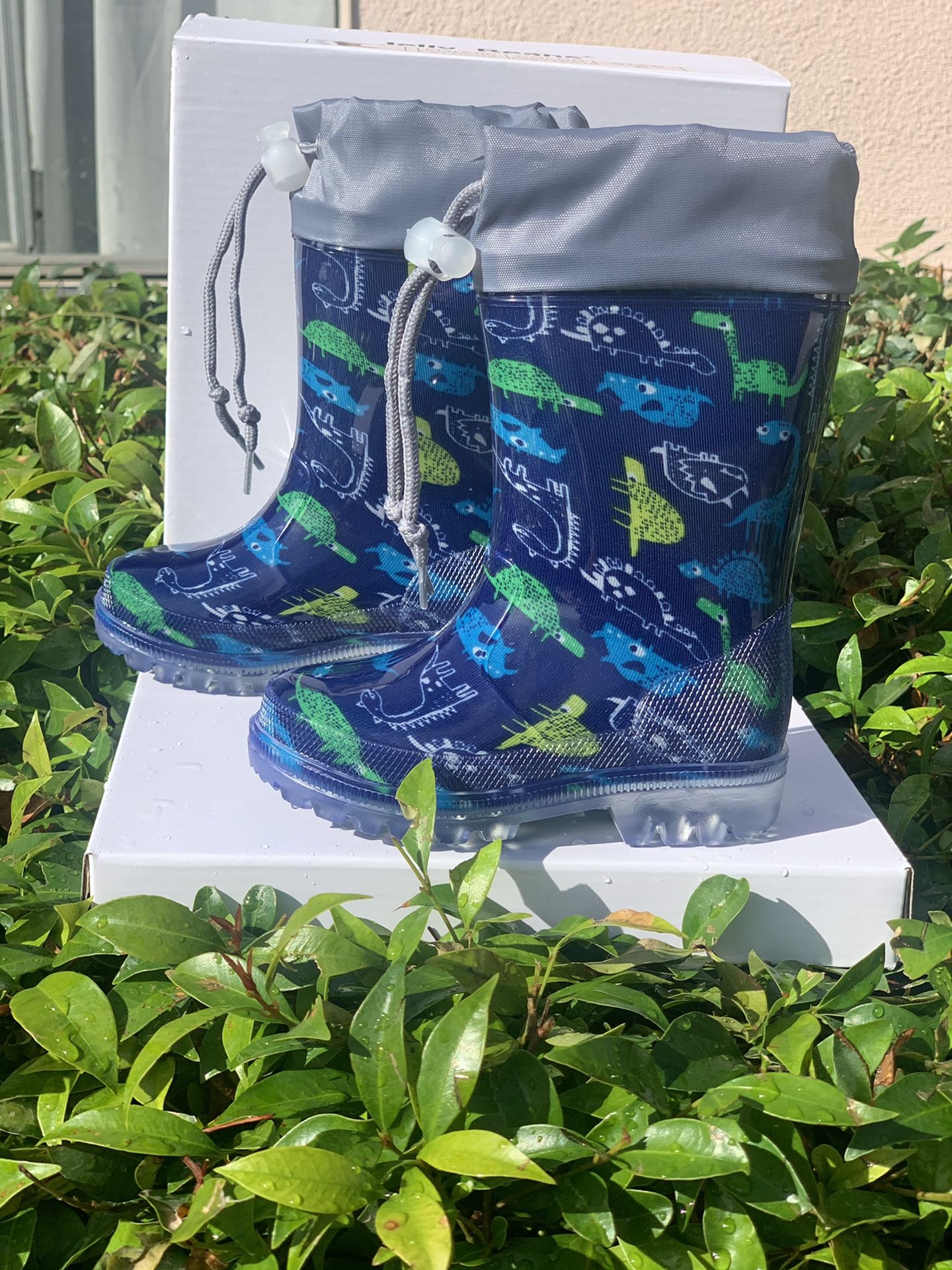 Rain boots for toddlers sizes 5c,6c,7c,8c,9c,10c