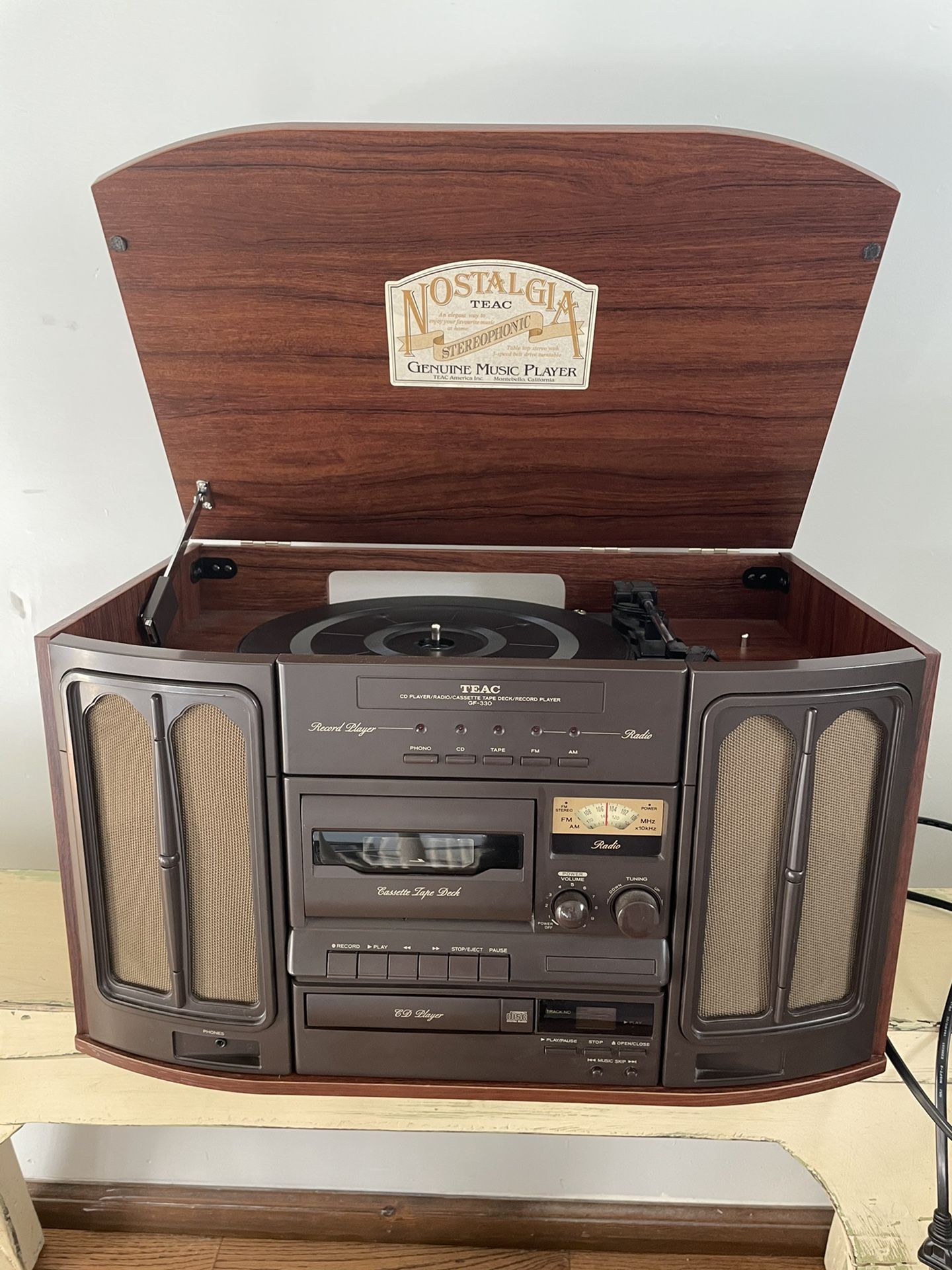 Nostalgia TEAC Stereophonic Music Player Record Radio Cassette